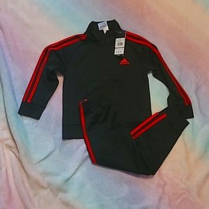 Adidas | NWT Boys Size 4 Track suit
